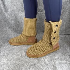 UGG Australia Classic Cardy Button Knit Sweater Boots Women’s Tan Size 9 071